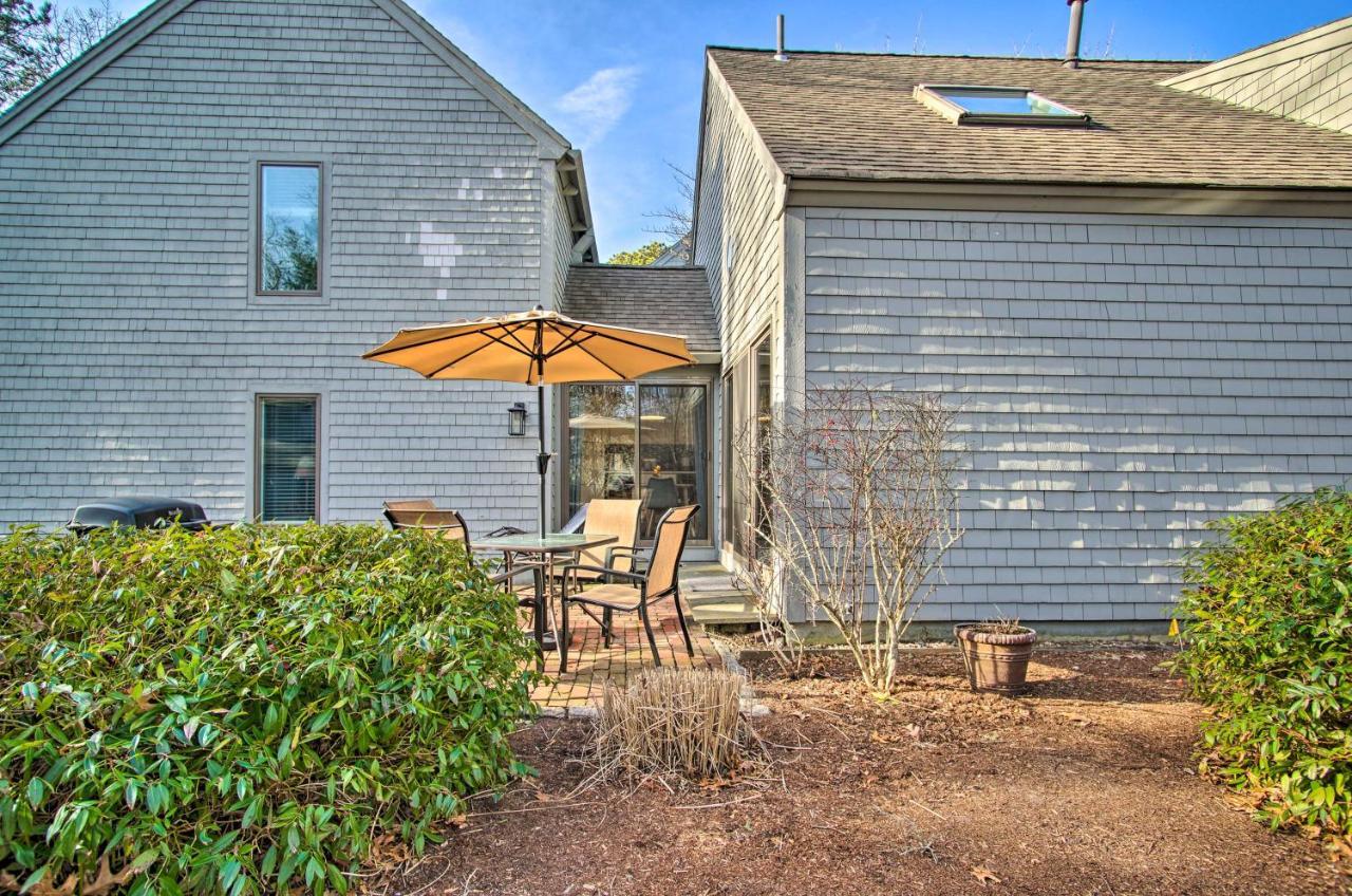 Coastal Mashpee Condo 2 Mi To Beach And Pool Access Bagian luar foto